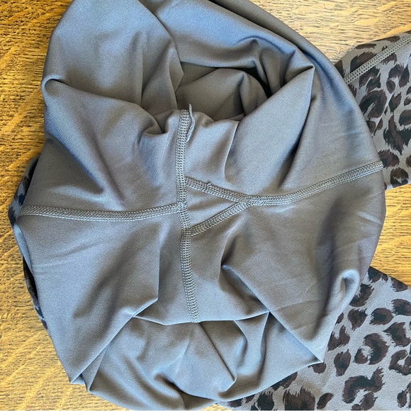 VARLEY CENTURY GREY CHEETAH LEOPARD ANIMAL PRINT CROPPED HIGH RISE LEGGINGS - Picture 16 of 16